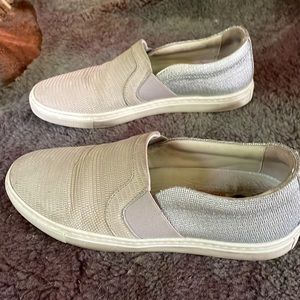 Lanvin Paris Designer “Curbies” Grey Snakeskin 
US Women’s size 7, Euro size 37